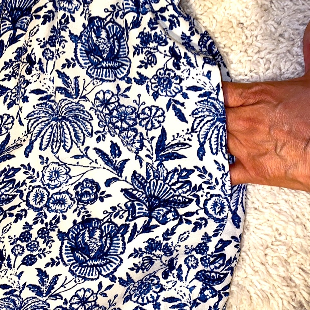 Madewell 100 % silk woman’s summer dress blue and white floral. size small - Picture 4 of 5